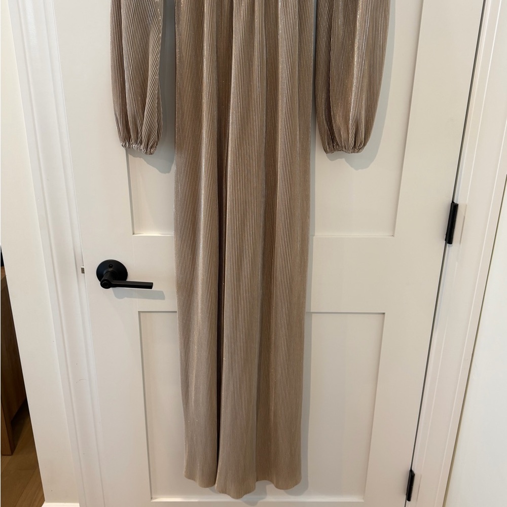 Elegant Beige Long Sleeve Dress - Picture 5 of 5